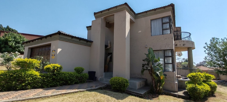 4 Bedroom Property for Sale in Geelhoutpark North West